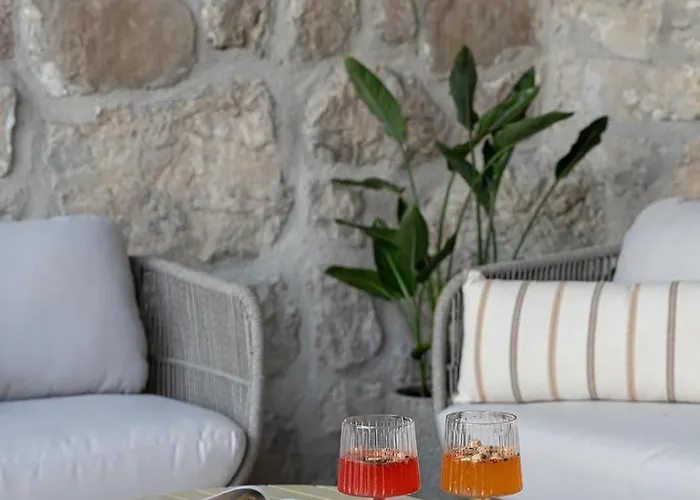 Heritage House Stone Orchard *