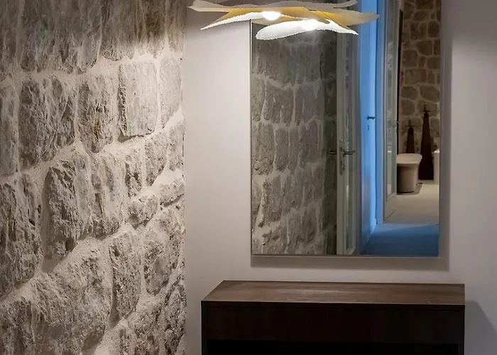 Heritage House Stone Orchard