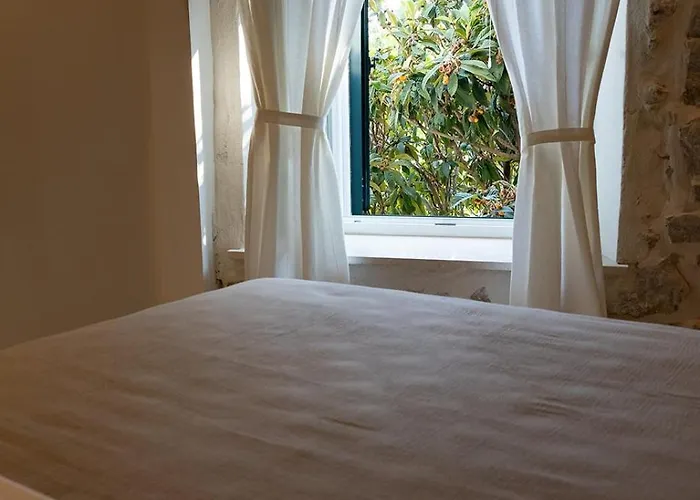 Heritage House Stone Orchard *